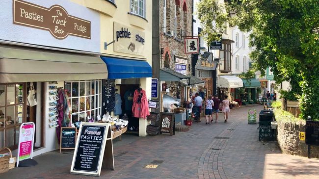 Shopping in Lynton & Lynmouth – independent shops on Lynmouth street